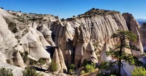 Hiking Tour in Kasha-Katuwe Tent Rocks Hiking Tour in Kasha-Katuwe Tent Rocks